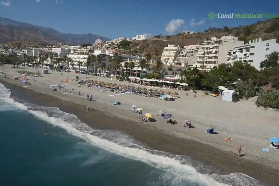 Las Mejores Playas de Granada: Desde la Tranquilidad a la Naturaleza